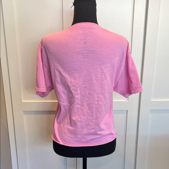 🍓 The Hello Kitty Pink Strawberry Tee - Picture 3 of 5